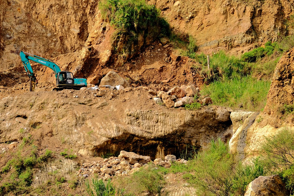 Tijdens het graven in steengroeves worden regelmatig fossiele resten gevonden
